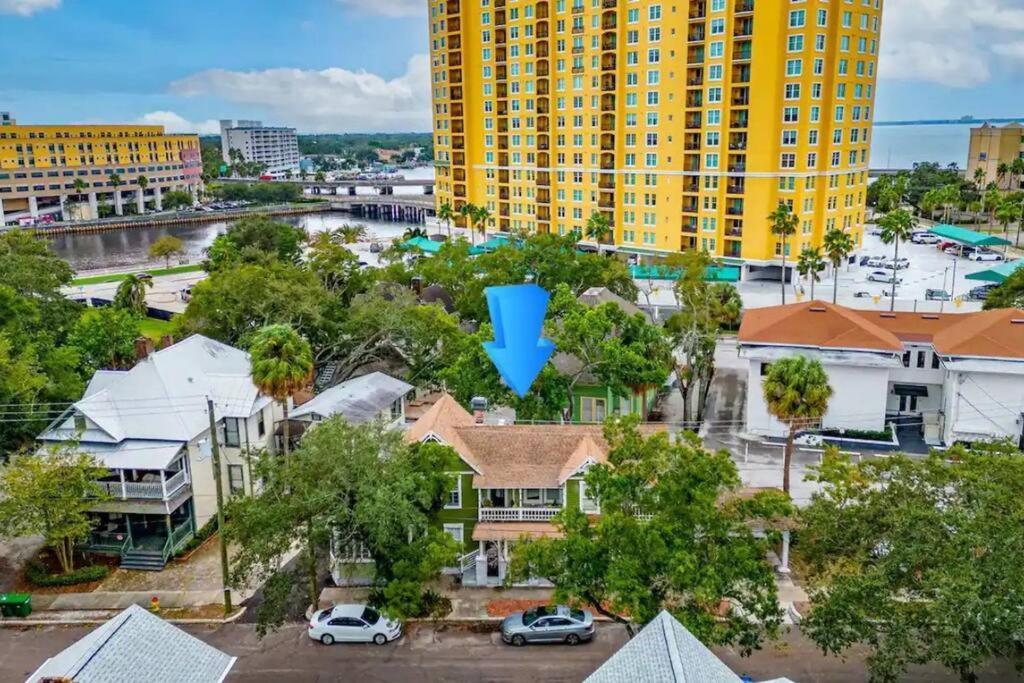 Apartment Luxury By Convention Center & Hospital